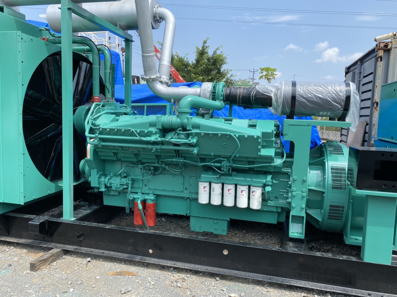 Dau phat cua may Cummins 1000kva